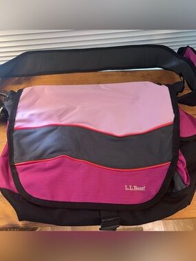 Vintage L.L. Bean Pink & Magenta Colorblock Messenger Bag w/ Black Trim, Pockets